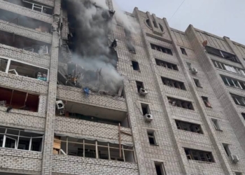 Допомагав сусідам, гасив пожежу: журналіст Владислав Єсипенко опинився в епіцентрі прильоту «Бандеролі» в Харкові