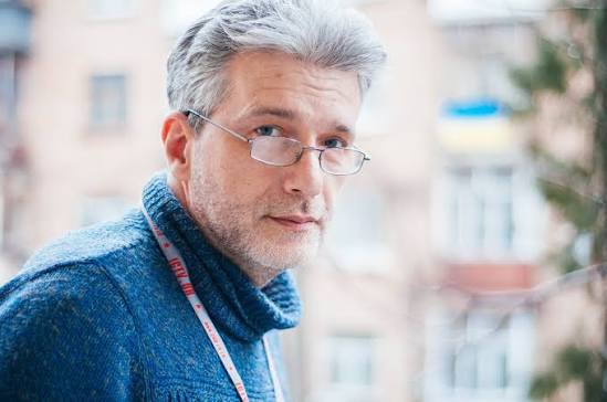 «Чому я вирішив цього не сказати?»: Андрій Куликов про самоцензуру, страх і відповідальність журналіста 19 «Чому я вирішив цього не сказати?»: Андрій Куликов про самоцензуру, страх і відповідальність журналіста 2