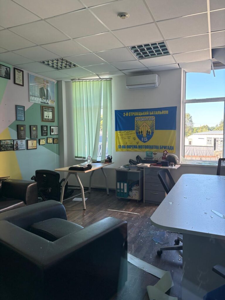 «Ударом по редакції нас не залякати»: телеканали «Ми – Україна» продовжують мовлення після атаки на офіс 3