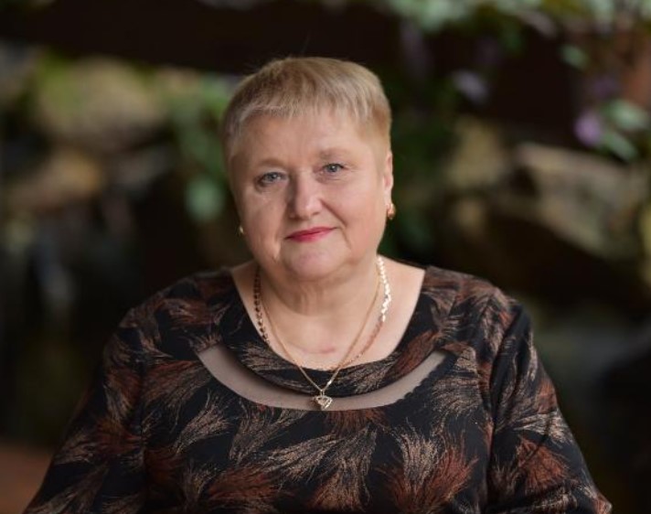 «Місія регіонального журналіста – бути незалежним рупором малої батьківщини»: інтерв’ю з редакторкою газети «Голос відродження» Надією Забокрицькою 17 «Місія регіонального журналіста – бути незалежним рупором малої батьківщини»: інтерв’ю з редакторкою газети «Голос відродження» Надією Забокрицькою