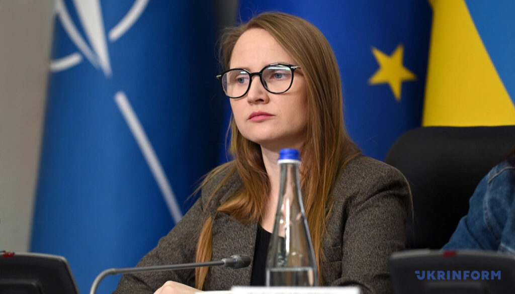 В Україні створять символ підтримки полонених і зниклих безвісти 3 В Україні створять символ підтримки полонених і зниклих безвісти 2