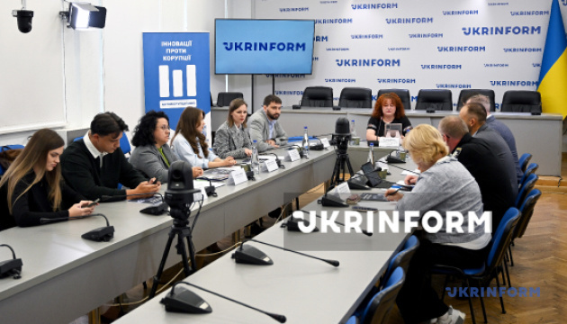 Журналісти викривають корупцію, а держава мовчить: розслідувачі шукали способи це змінити