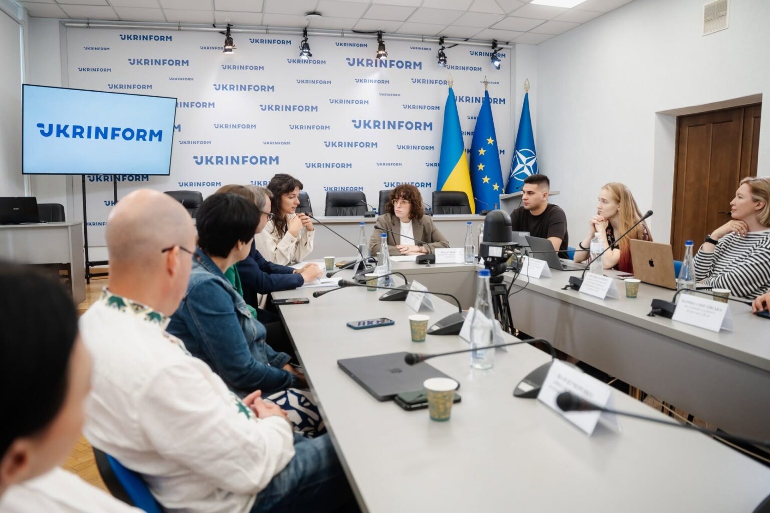 ШІ в українських редакціях: правила, можливості та ризики обговорили під час круглого столу 1 ШІ в українських редакціях: правила, можливості та ризики обговорили під час круглого столу