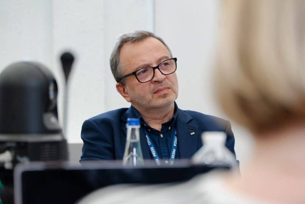 ШІ в українських редакціях: правила, можливості та ризики обговорили під час круглого столу 2 ШІ в українських редакціях: правила, можливості та ризики обговорили під час круглого столу 1