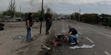 «Підбігла й побачила, що у нього немає ноги». Журналістка Суспільне Дніпро допомогла пораненому після удару РФ