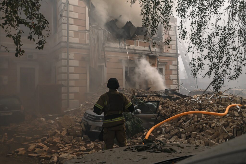 «Удар був фактично перед обличчям»: воєнкор «Радіо Свобода» Мар'ян Кушнір дивом уцілів під час атаки дрона в центрі Києва 2