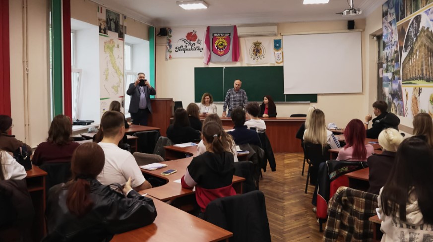 Від перших публікацій до професійної спільноти: у Дніпрі відбулися «Полілоги про професію журналіста» 4 Від перших публікацій до професійної спільноти: у Дніпрі відбулися «Полілоги про професію журналіста»