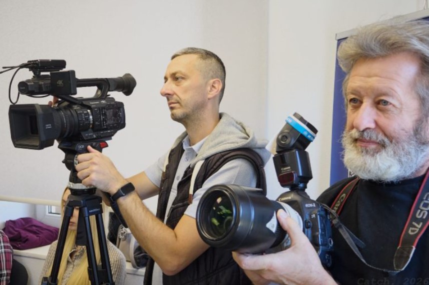 Саме спогади не дають пам’яті перетворитися просто на перелік імен: у Дніпрі вшанували пам’ять українських журналістів 8