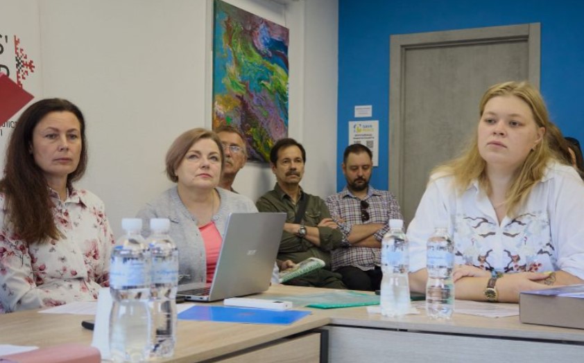 Саме спогади не дають пам’яті перетворитися просто на перелік імен: у Дніпрі вшанували пам’ять українських журналістів 11