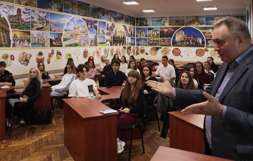Від перших публікацій до професійної спільноти: у Дніпрі відбулися «Полілоги про професію журналіста» 3 Від перших публікацій до професійної спільноти: у Дніпрі відбулися «Полілоги про професію журналіста» 2