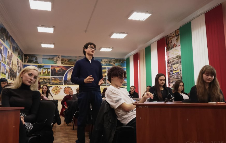 Від перших публікацій до професійної спільноти: у Дніпрі відбулися «Полілоги про професію журналіста» 9 Від перших публікацій до професійної спільноти: у Дніпрі відбулися «Полілоги про професію журналіста» 8