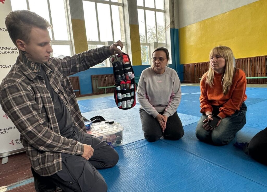 П’ять годин навчання - це вже не просто «десь чув про турнікет», а розуміння, як діяти руками, послідовно й без зайвих рухів 7 П’ять годин навчання - це вже не просто «десь чув про турнікет», а розуміння, як діяти руками, послідовно й без зайвих рухів 6