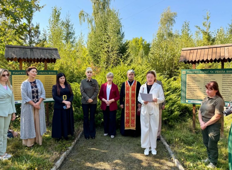 Прикарпатські медійники вшанували пам'ять колег 8 Прикарпатські медійники вшанували пам’ять колег