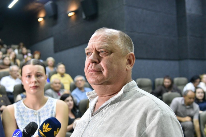 «Разом тримаємо слово»: Івано-Франківський центр журналістської солідарності презентував книгу про роботу медіа в умовах війни 6 «Разом тримаємо слово»: Івано-Франківський центр журналістської солідарності презентував книгу про роботу медіа в умовах війни 5