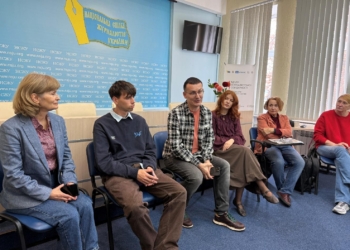 Жоржини, нейромалюнок і таблиця почуттів: як журналісти досліджували емоції та стани у колі підтримки НСЖУ