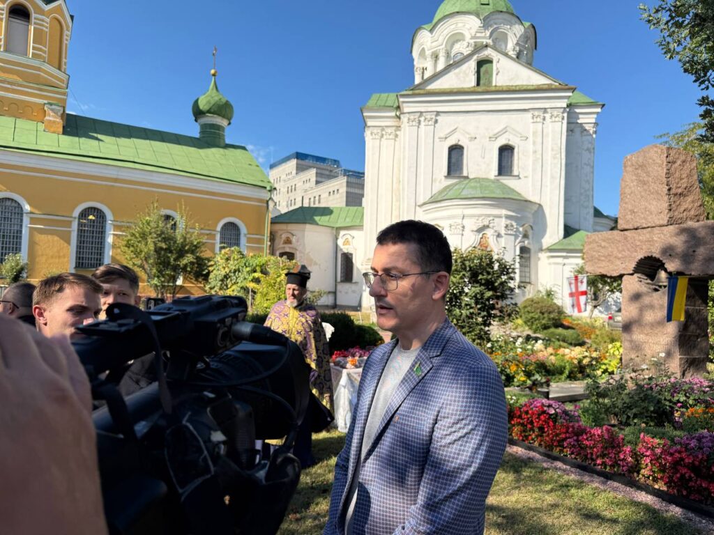 "Список загиблих журналістів, на жаль, стає страшенно довгим..." У Києві відправили панахиду за Георгієм Ґонґадзе та іншими полеглими медійниками 1