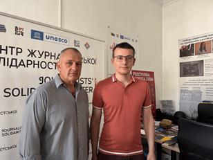 Владислав Єсипенко у Чехії говорив про українських журналістів у російській неволі 2 Владислав Єсипенко у Чехії говорив про українських журналістів у російській неволі 1
