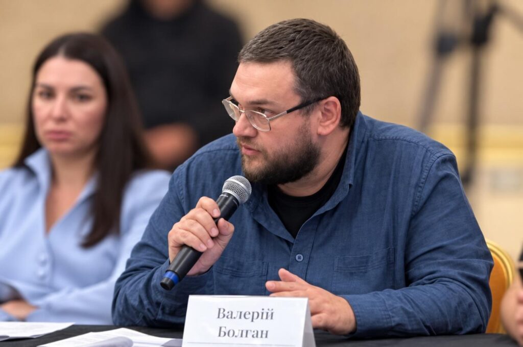 Дрони, окупація, знищені редакції: журналісти розповіли парламентарям, як війна змінює роботу медіа 9