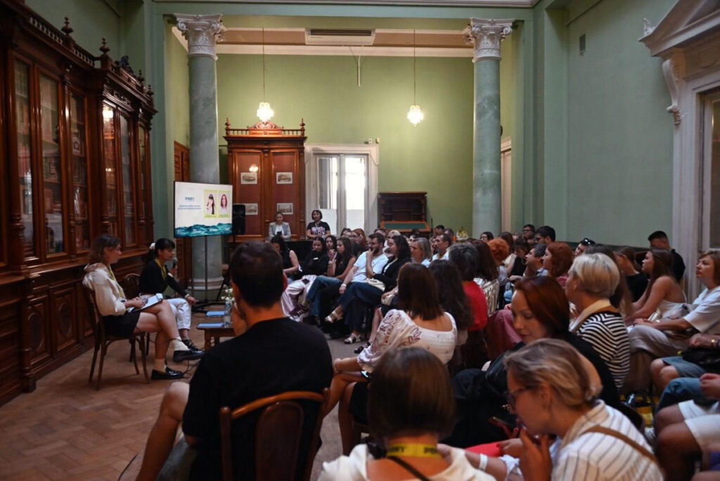 В Одесі презентували книгу про дітей з окупації, які змогли повернутись в Україну 3 В Одесі презентували книгу про дітей з окупації, які змогли повернутись в Україну 2