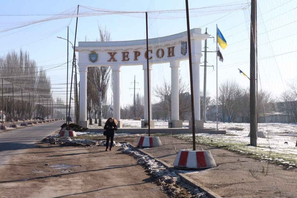 «У Херсоні кожен — ціль ворога»: як журналісти працюють у місті, де росіяни — за лічені кілометри