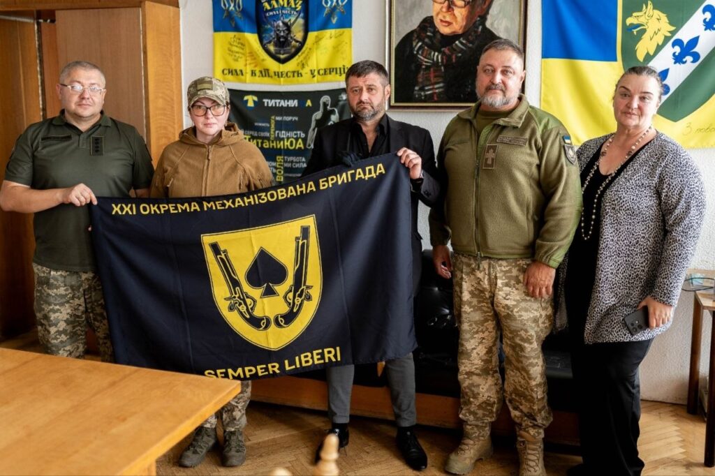 Медіапроєкт «Портрет побратима»: пам'ять про полеглих воїнів зберігатимуть і у витворах мистецтва 2 Медіапроєкт «Портрет побратима»: пам’ять про полеглих воїнів зберігатимуть і у витворах мистецтва
