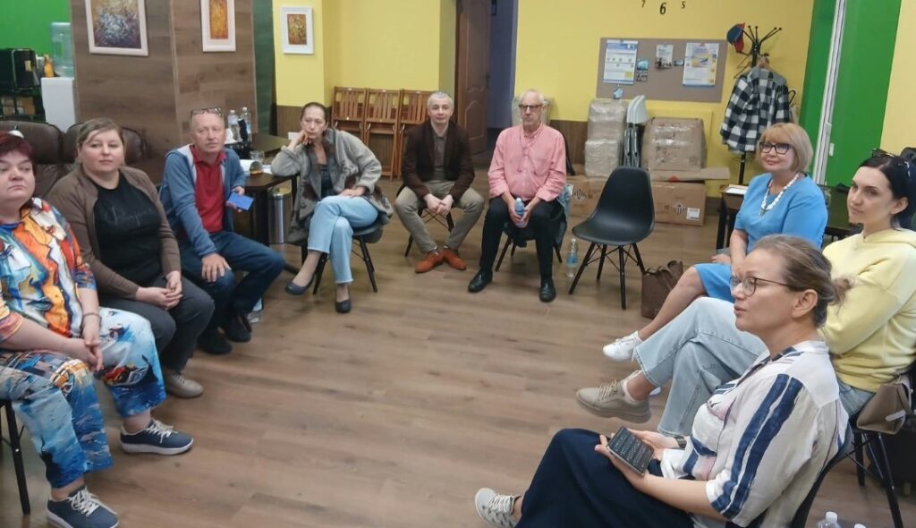 Коли виснажує не лише війна: психолог радить, що журналісту робити зі своїми емоціями 3 Коли виснажує не лише війна: психолог радить, що журналісту робити зі своїми емоціями 2