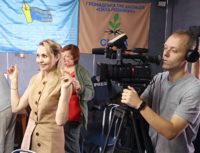 «Спочатку людина, потім репортаж»: як журналісту не втратити себе, працюючи з чужою травмою 7