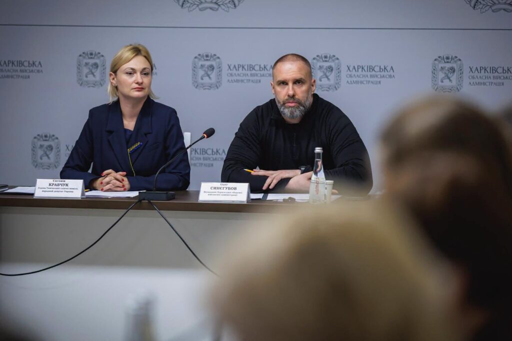 Фото зруйнованої редакції «Білопільщини» показали депутатам у Харкові 2 Фото зруйнованої редакції «Білопільщини» показали депутатам у Харкові 1