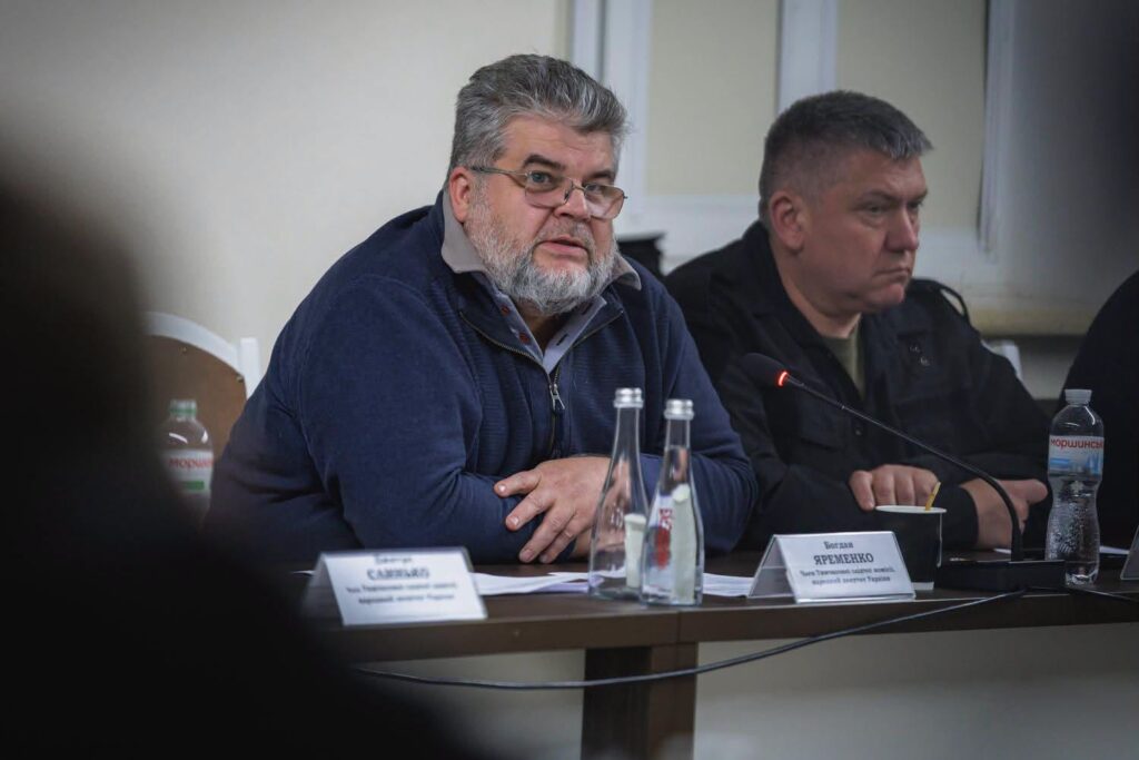 Фото зруйнованої редакції «Білопільщини» показали депутатам у Харкові 7 Фото зруйнованої редакції «Білопільщини» показали депутатам у Харкові 6