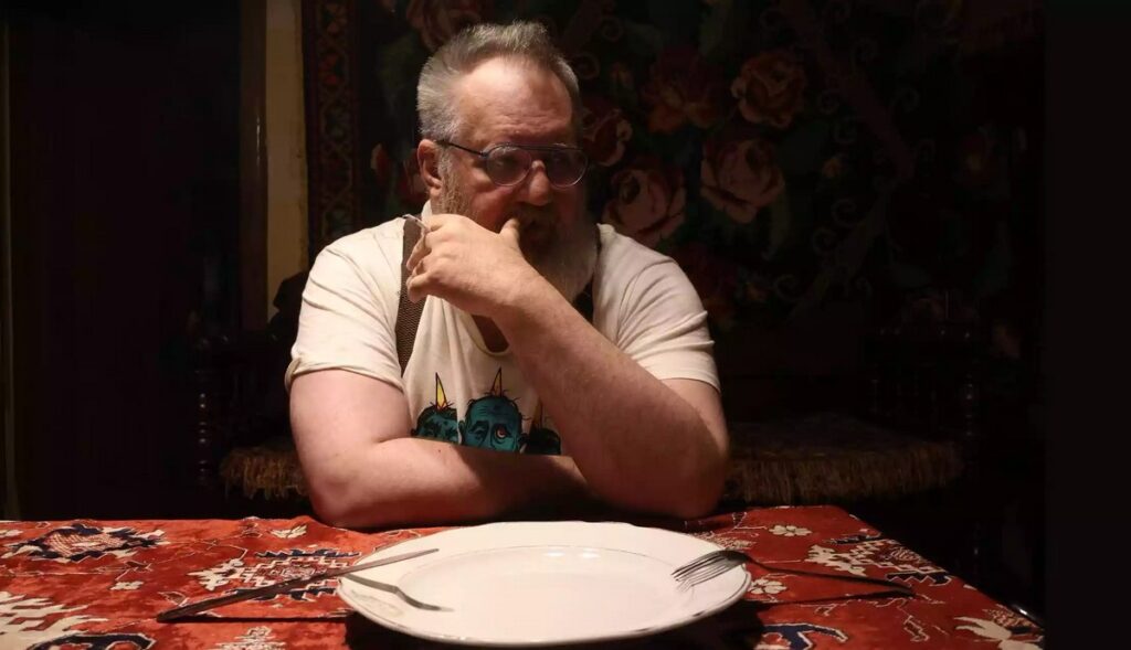 Журналіст Дмитро Бакаєв заявив про несправедливе звільнення з «Думської» та оголосив безстрокове голодування 2 Журналіст Дмитро Бакаєв заявив про несправедливе звільнення з «Думської» та оголосив безстрокове голодування