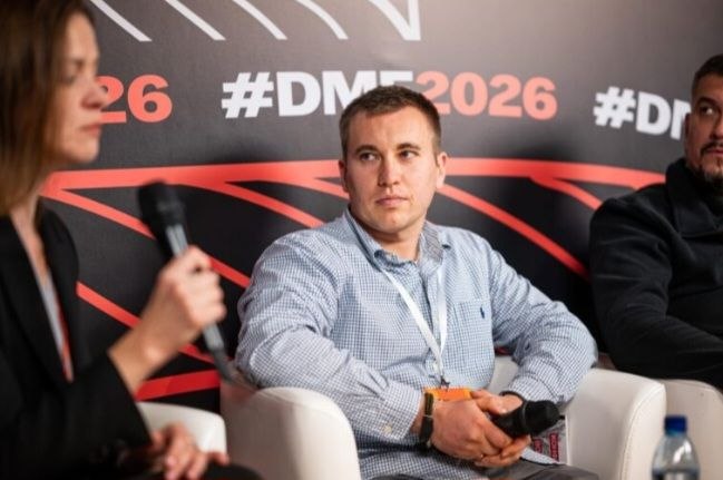 «Спочатку повернутися до себе»: захисник Маріуполя пояснив, чому журналістам не варто поспішати з інтерв'ю після полону 2 «Спочатку повернутися до себе»: захисник Маріуполя пояснив, чому журналістам не варто поспішати з інтерв’ю після полону