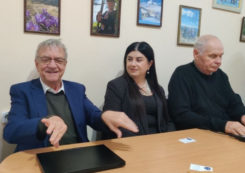 «Факти й фейки: як їх розрізняти» – іноземні журналісти провели тренінг для прикарпатських медійників 5 «Факти й фейки: як їх розрізняти» – іноземні журналісти провели тренінг для прикарпатських медійників 4