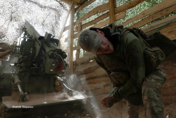 «Краматорськ – це вже суцільна кілзона»: фотокореспондент Анатолій Степанов – про роботу на Донеччині з детектором дронів від НСЖУ 12