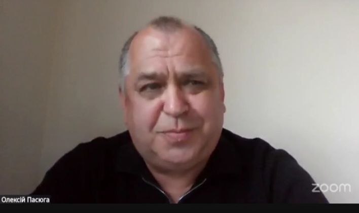 «Журналіст не повинен думати, як заробити на хліб»: Олексій Пасюга – про проблеми друкованої преси