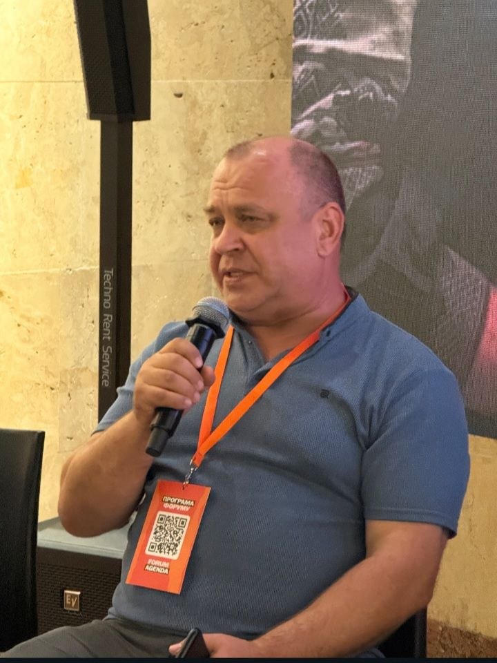 «Їдемо, бо нас чекають»: на Donbas Media Forum НСЖУ презентувала історію журналістів прикордоння, які залишаються поруч із читачами 2