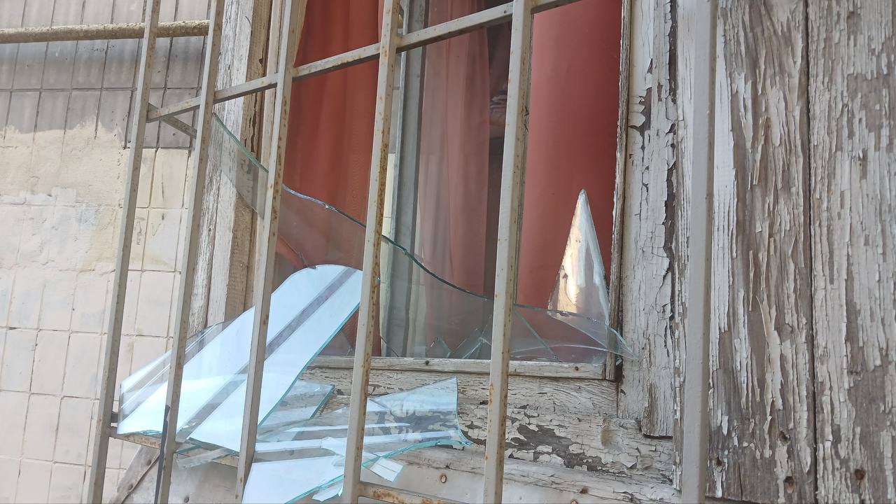 «Прилетіло за 150 метрів від будинку»: у Києві під час російської атаки пошкоджено квартиру оператора «Белсат» 1 «Прилетіло за 150 метрів від будинку»: у Києві під час російської атаки пошкоджено квартиру оператора «Белсат»