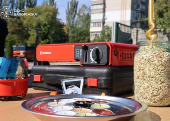 Як підготуватися та працювати взимку: рятувальники навчали запорізьких журналістів 6 Як підготуватися та працювати взимку: рятувальники навчали запорізьких журналістів