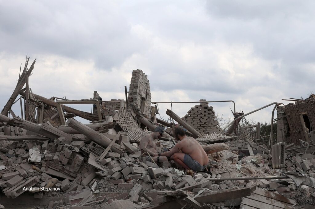 «Краматорськ – це вже суцільна кілзона»: фотокореспондент Анатолій Степанов – про роботу на Донеччині з детектором дронів від НСЖУ 3