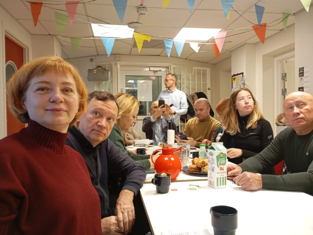 Спільний офіс, сніданки й дисципліна: українські журналісти познайомилися з досвідом шведських фрилансерів