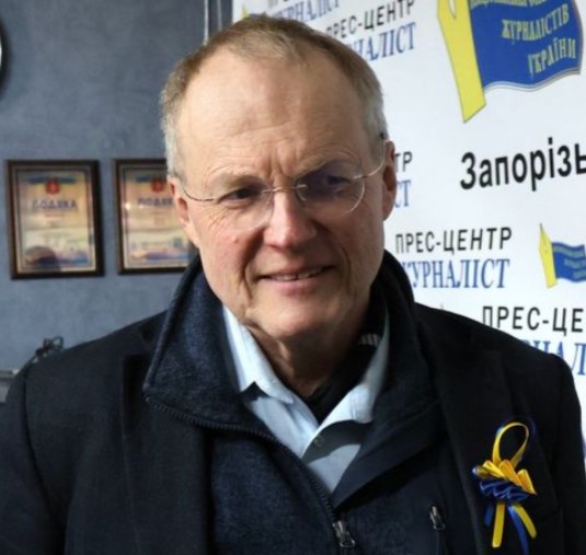«Я ніколи так часто не грав на гітарі, як під час війни», – німецький журналіст Бернхард Класен 7